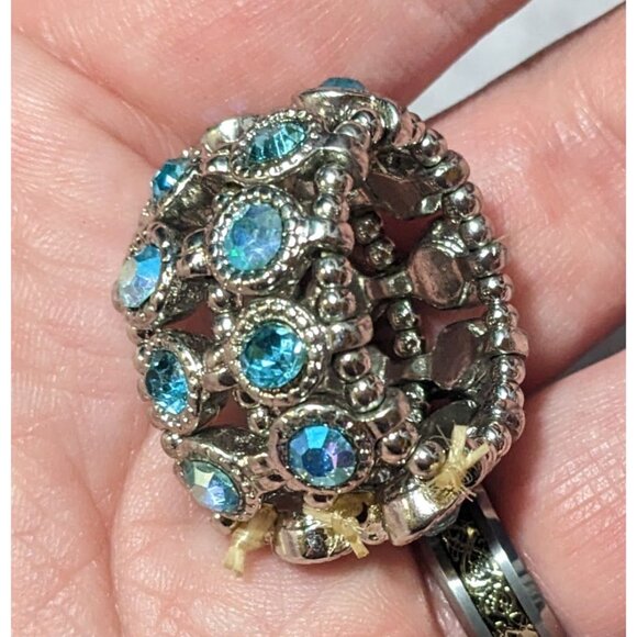 Chunky Glam Blue Rhinestone Silver Tone Stretch Ring Size 7 - Picture 9 of 9